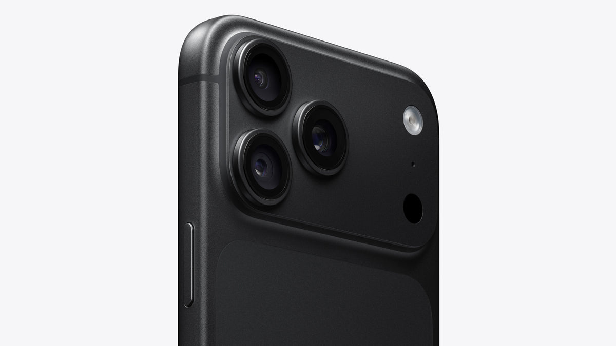 Apple iPhone 18 Pro Max, Black, camera detail